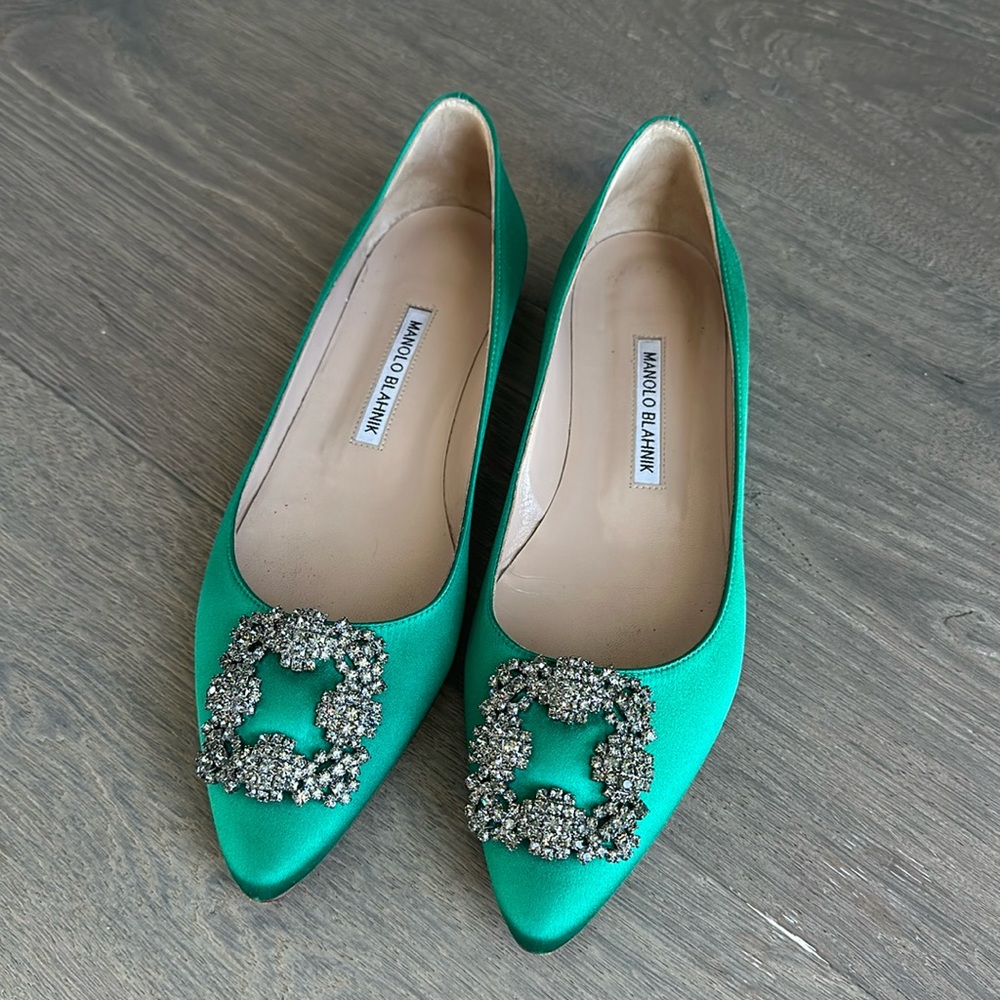 Manolo Blahnik Hangsi Satin Flats, size 38.5